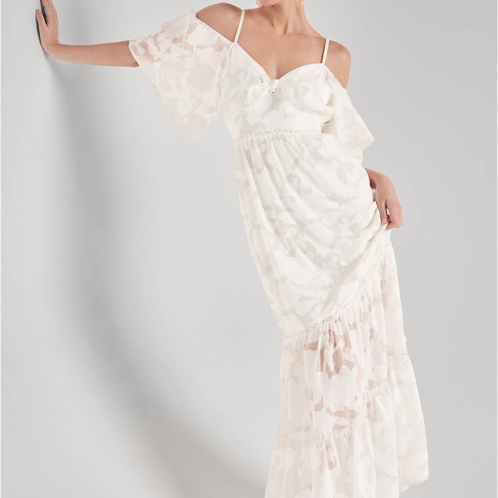 Gorgeous cold shoulder maxi dress 2